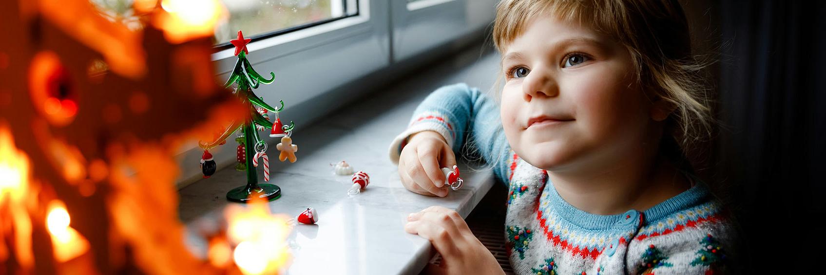 <span class='first'>Freude verschenken</span><span class='second'>Mit uns werden Wünsche wahr!</span>